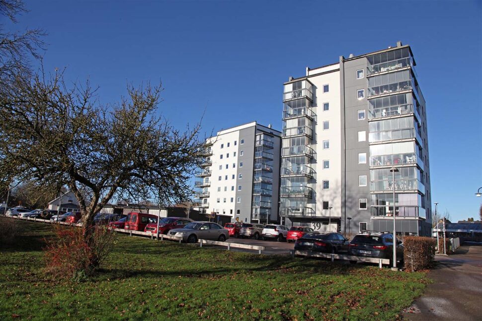 Bostadsrättsföreningen
Backsippan med sina totalt 62 lägenheter är första större fastighet i Sverige med den danska ultraljudstekniken mot kalk.